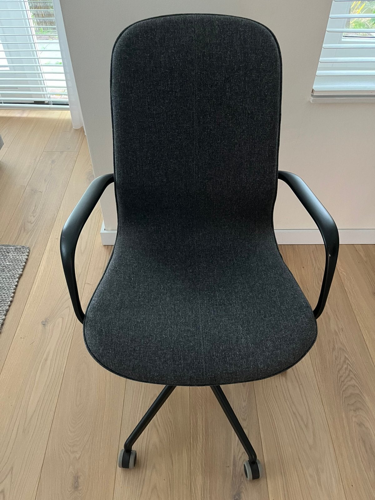 Ikea Langfjall bureaustoel met leuningen, Ophalen of Verzenden, Zo goed als nieuw, Overige kleuren, Bureaustoel