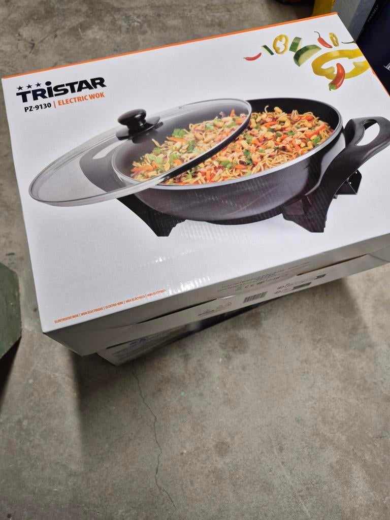 Tristar Elektrische wokpan 4,5L, Witgoed en Apparatuur, Ophalen of Verzenden, Nieuw, 4 t/m 7 personen