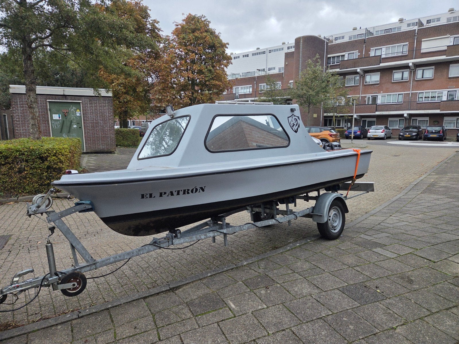 Kajuitboot met 9.9pk BB-motor en kantel trailer, Gebruikt, Kajuitboot, Buitenboordmotor, Trailer