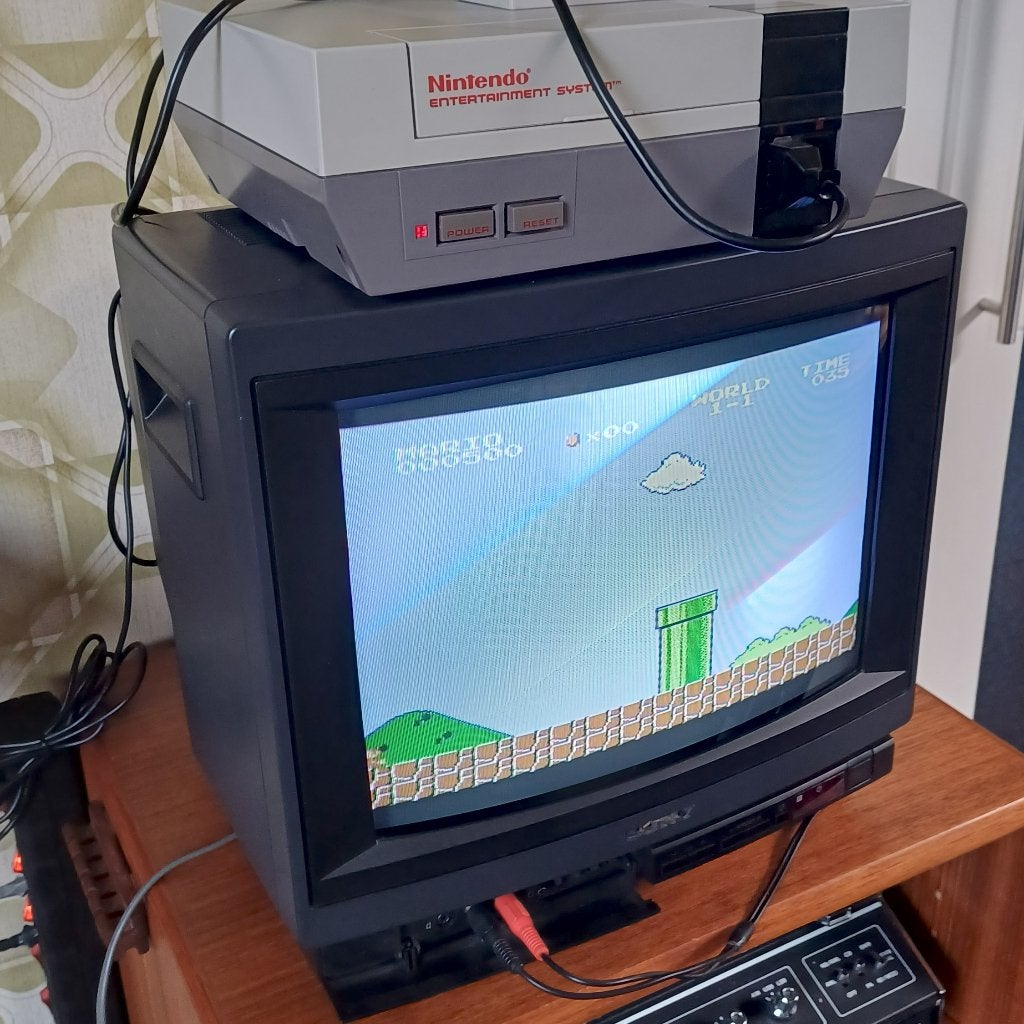 Sony Trinitron + Nintendo NES, Ophalen, Gebruikt, 40 tot 60 cm, Sony