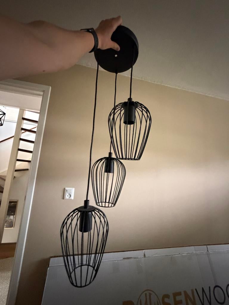 Zwarte hanglamp met 3 kooikappen - Modern design, Ophalen, Zo goed als nieuw, Metaal