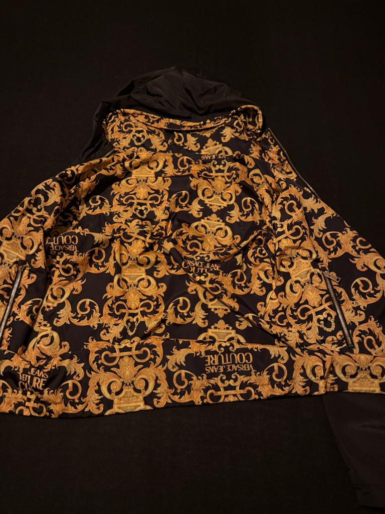 VERSACE. Zomer jas, Ophalen of Verzenden, Zo goed als nieuw, Zwart