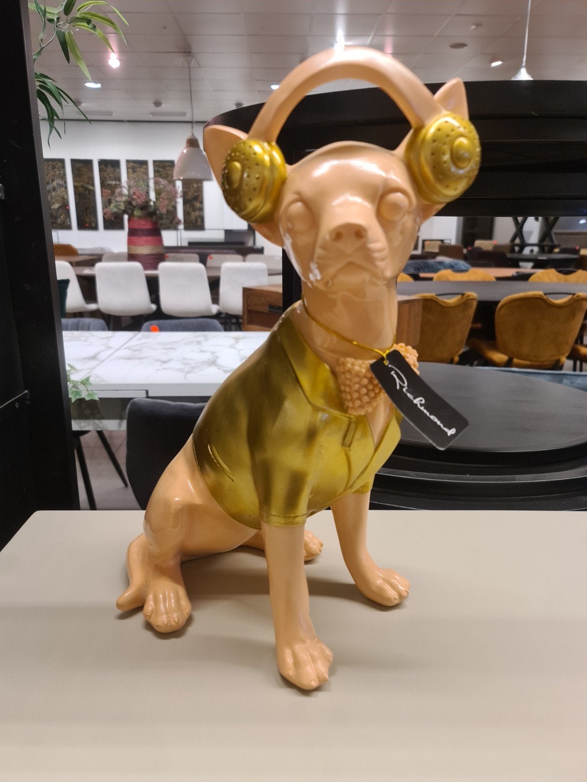 nieuw Richmond beeldje hondje met koptelefoon Polyresin €165, Ophalen, Nieuw, Dier