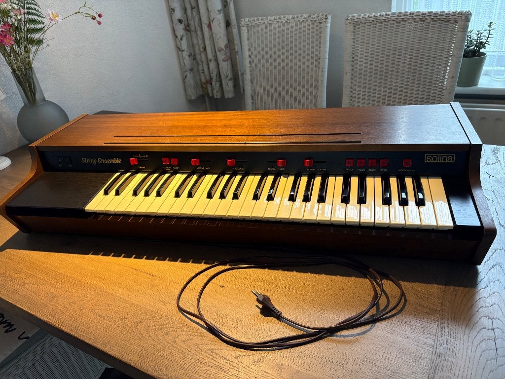 Eminent Solina String Ensemble v4 serienr 224737, Gebruikt, Met koffer of flightcase, Ophalen, 49 toetsen