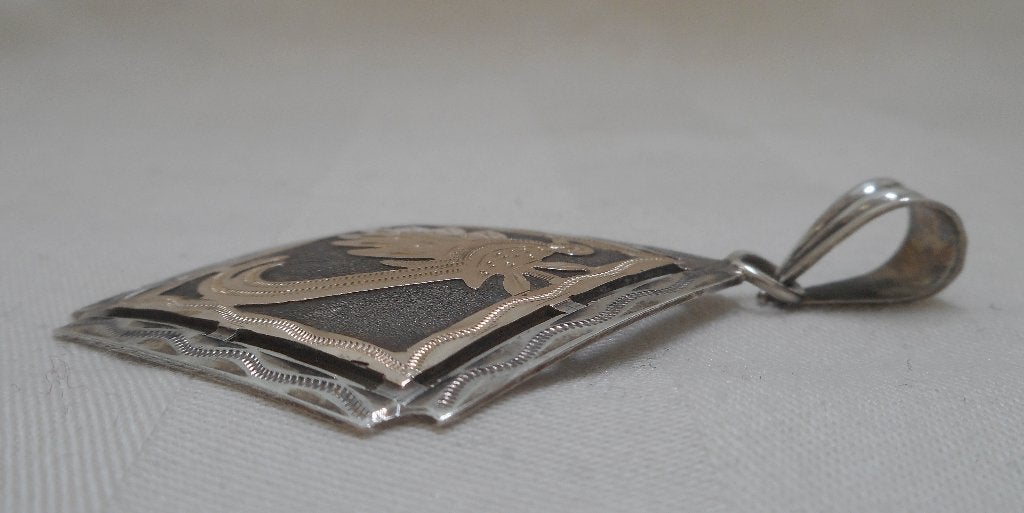 Zilveren antieke hanger met goud Quetzal vogel nr.420, Verzenden, Zilver, Hanger