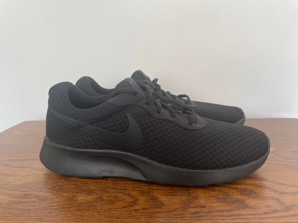 Nike Tanjun sneakers, Kleding | Heren, Schoenen, Zo goed als nieuw, Sneakers of Gympen, Zwart, Ophalen of Verzenden