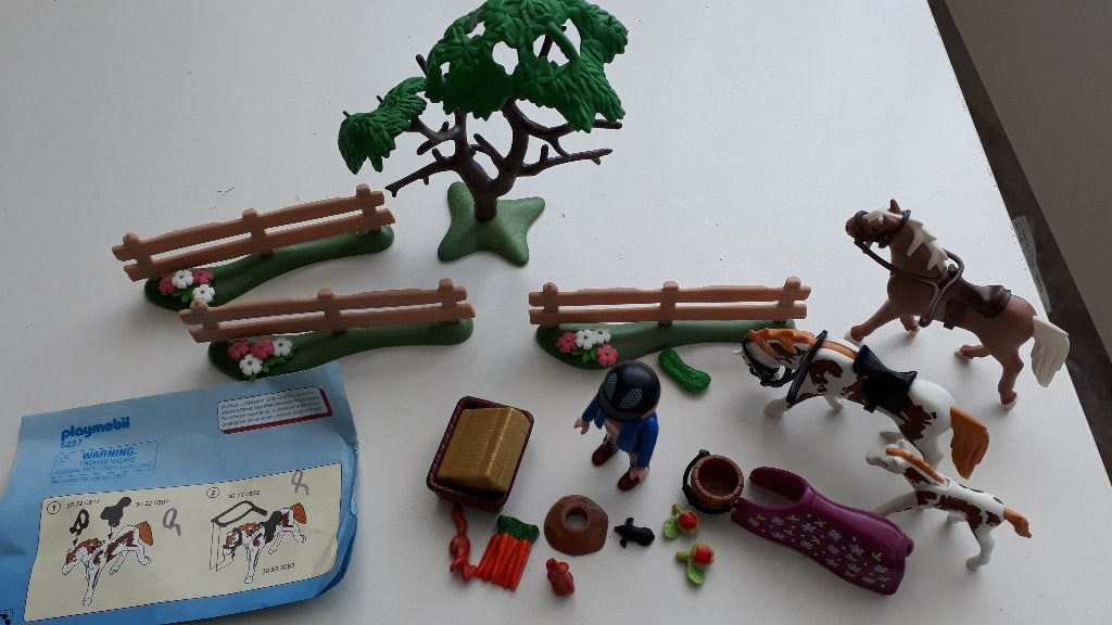 Playmobil Country - 5227 - Paddock met paardenfamilie, Kinderen en Baby's, Complete set, Overige typen, Ophalen of Verzenden, Zo goed als nieuw