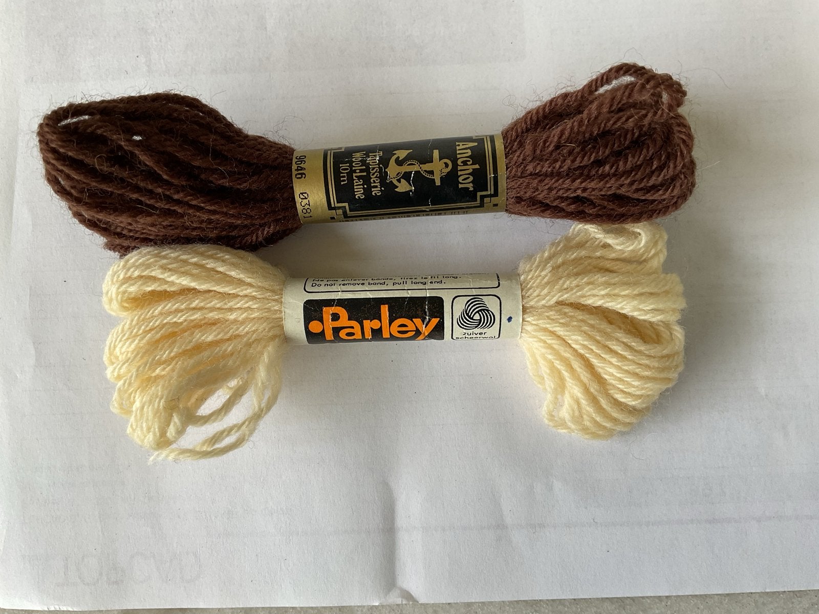 Bruine en Crème Wol/Garen - Anchor en Parley, Ophalen of Verzenden, Nieuw, Breien of Haken, Wol of Garen