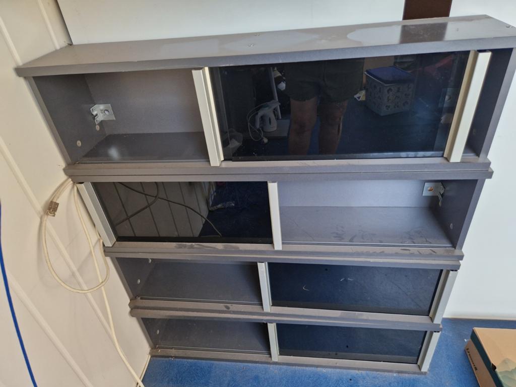 Dvd / cd kast, Huis en Inrichting, Ophalen, Gebruikt