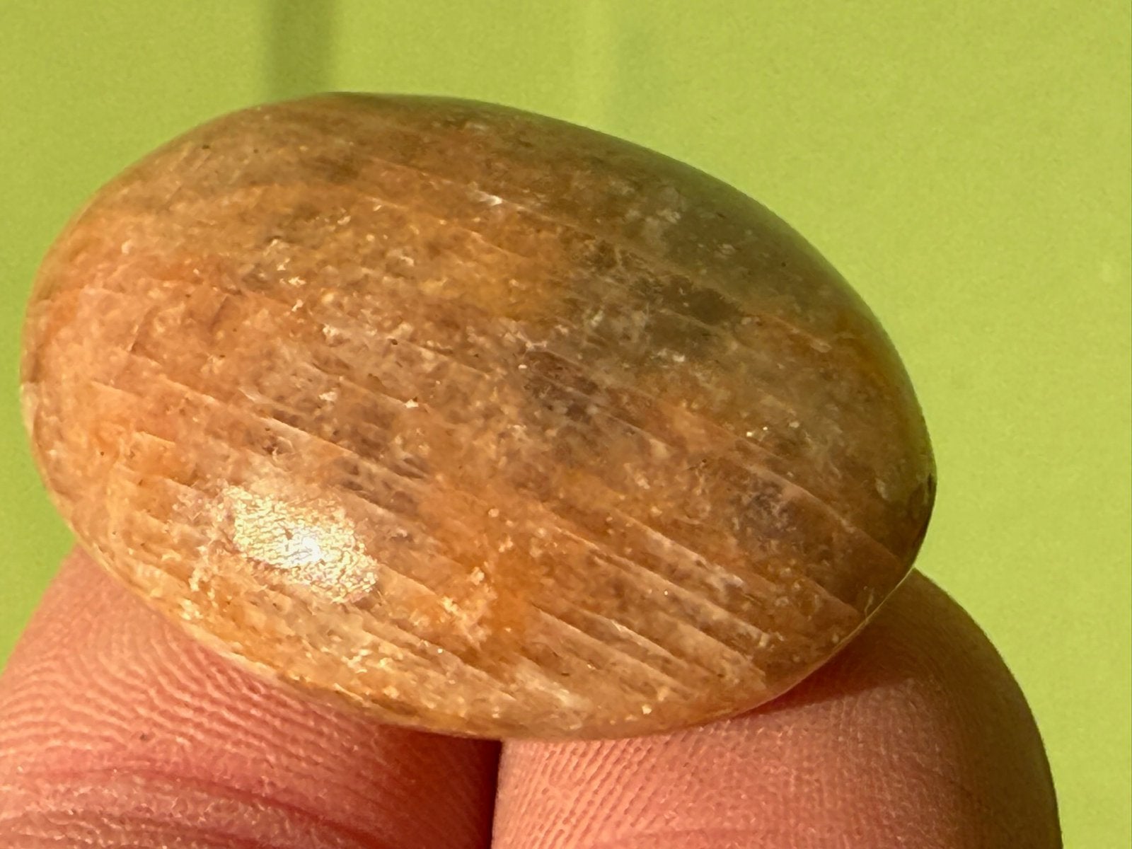 Perzik Maansteen mineralen broekzaksteen trommelsteen, Ophalen of Verzenden, Mineraal
