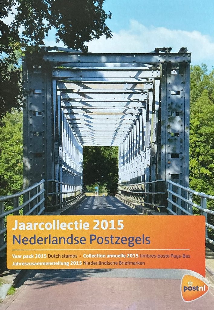Jaarcollectie postzegels 2015 met bewaarmap en boekje, Ophalen of Verzenden, Na 1940, Postfris