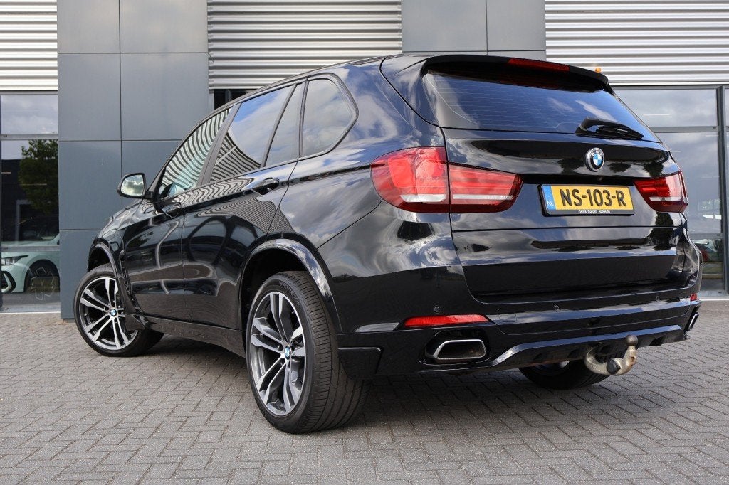 Bmw X5 xDrive 35i High Executive / Panodak /Leer/ Trekhaak w, Auto's, Automaat, 2005 kg, Gebruikt, Met garantie (alle)