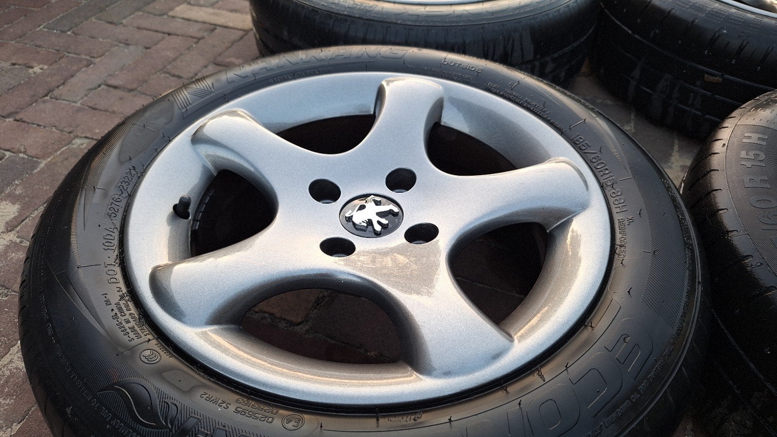 Z.G.A.N Peugeot 306 Cyclone replica velgen met banden, Auto-onderdelen, Ophalen, Gebruikt, 15 inch, Banden en Velgen