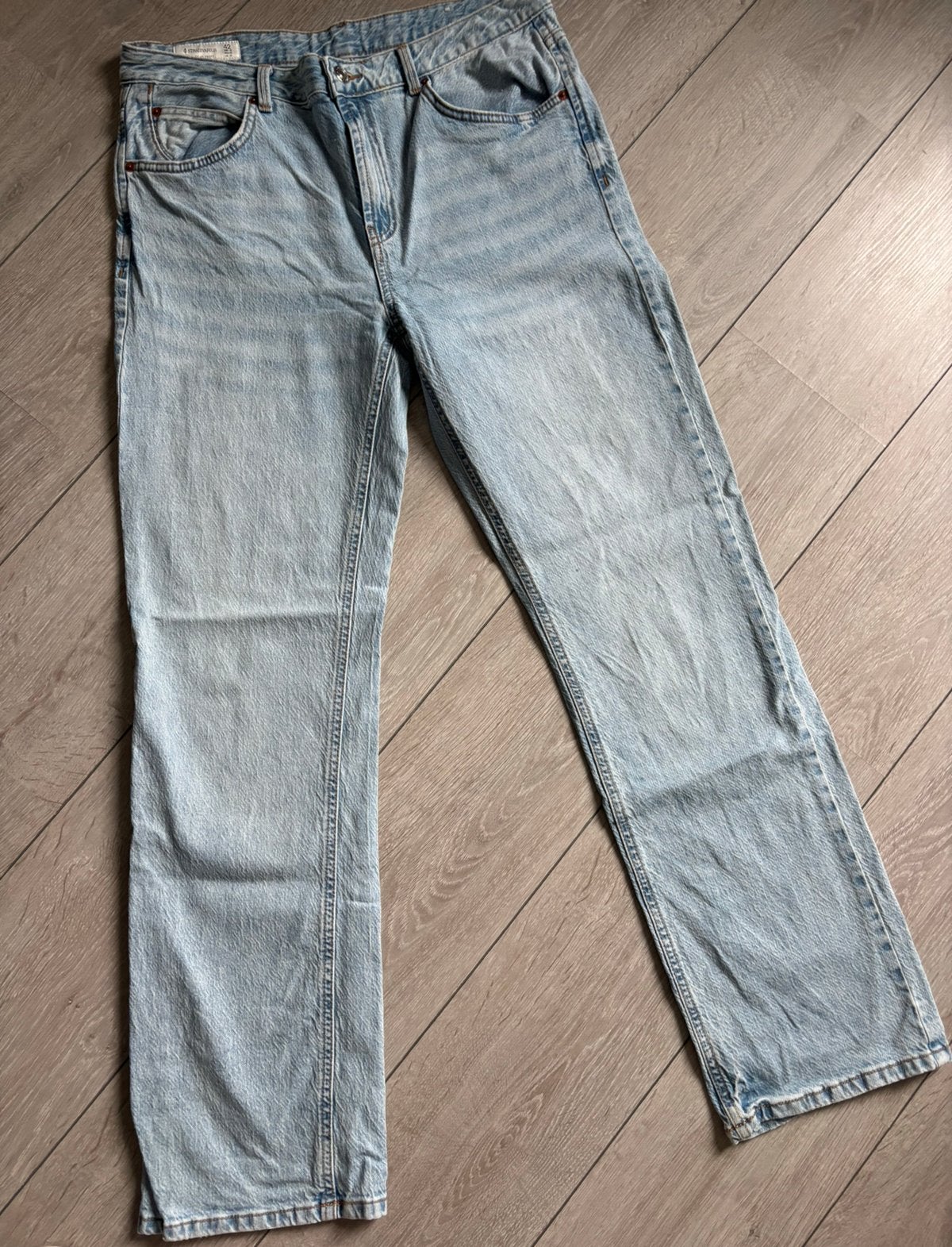 Stradivarius jeans D98, Kleding | Dames, Ophalen of Verzenden, Zo goed als nieuw, Blauw, W33 - W36 (confectie 42/44)