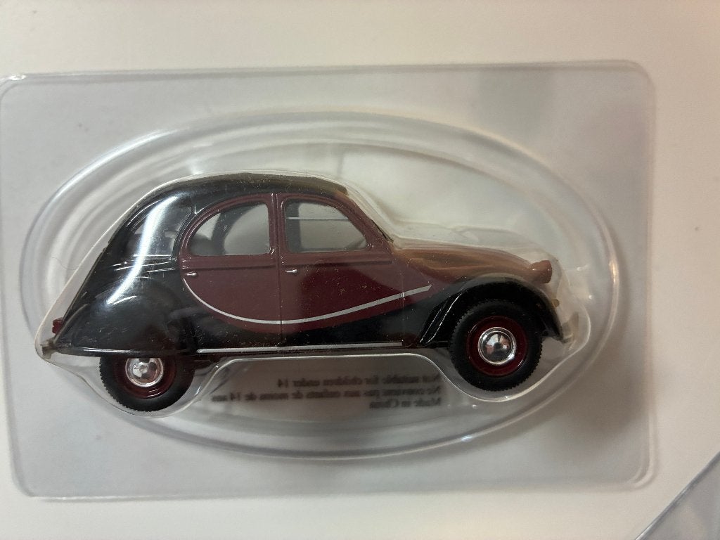 27083: Citroën 2CV6 Charleston - Norev 1:43, 70-72 avenue de Bohlen 69120 Vaulx-en-Velin, France, Auto, Norev, Norev