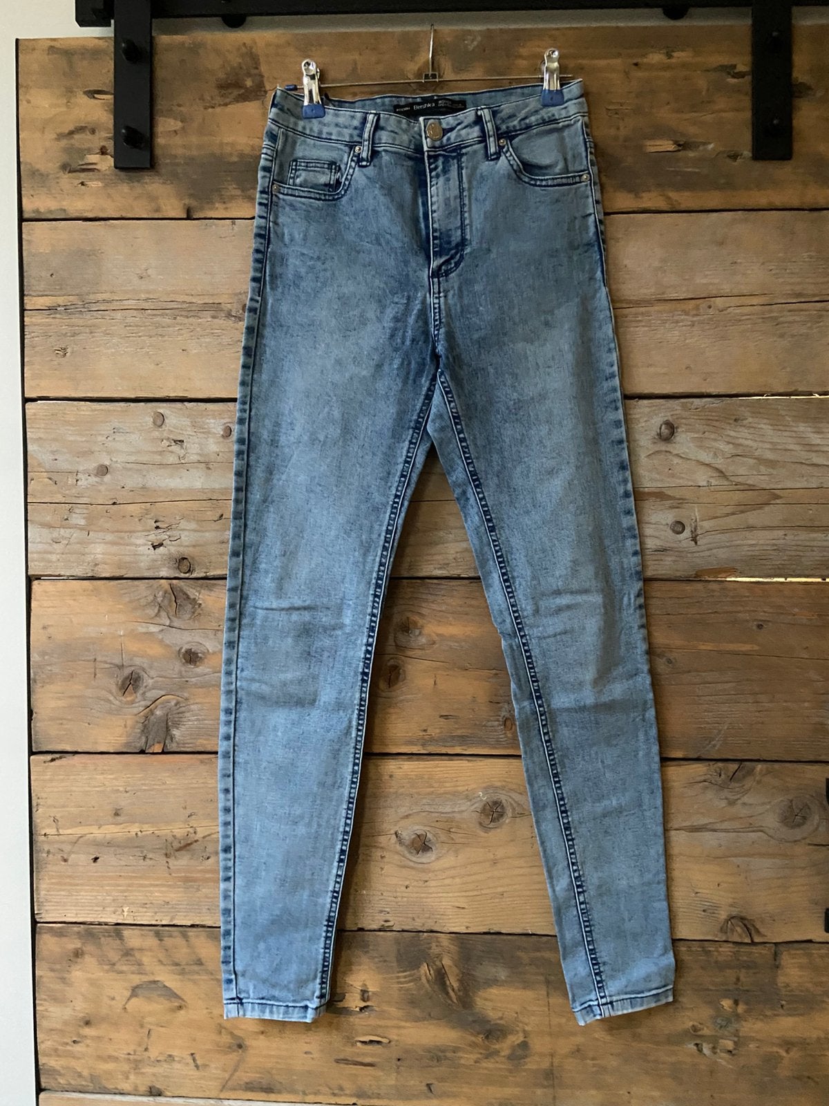 Jeans merk Bershka maat 36, Verzenden, Gedragen, Blauw, W28 - W29 (confectie 36)