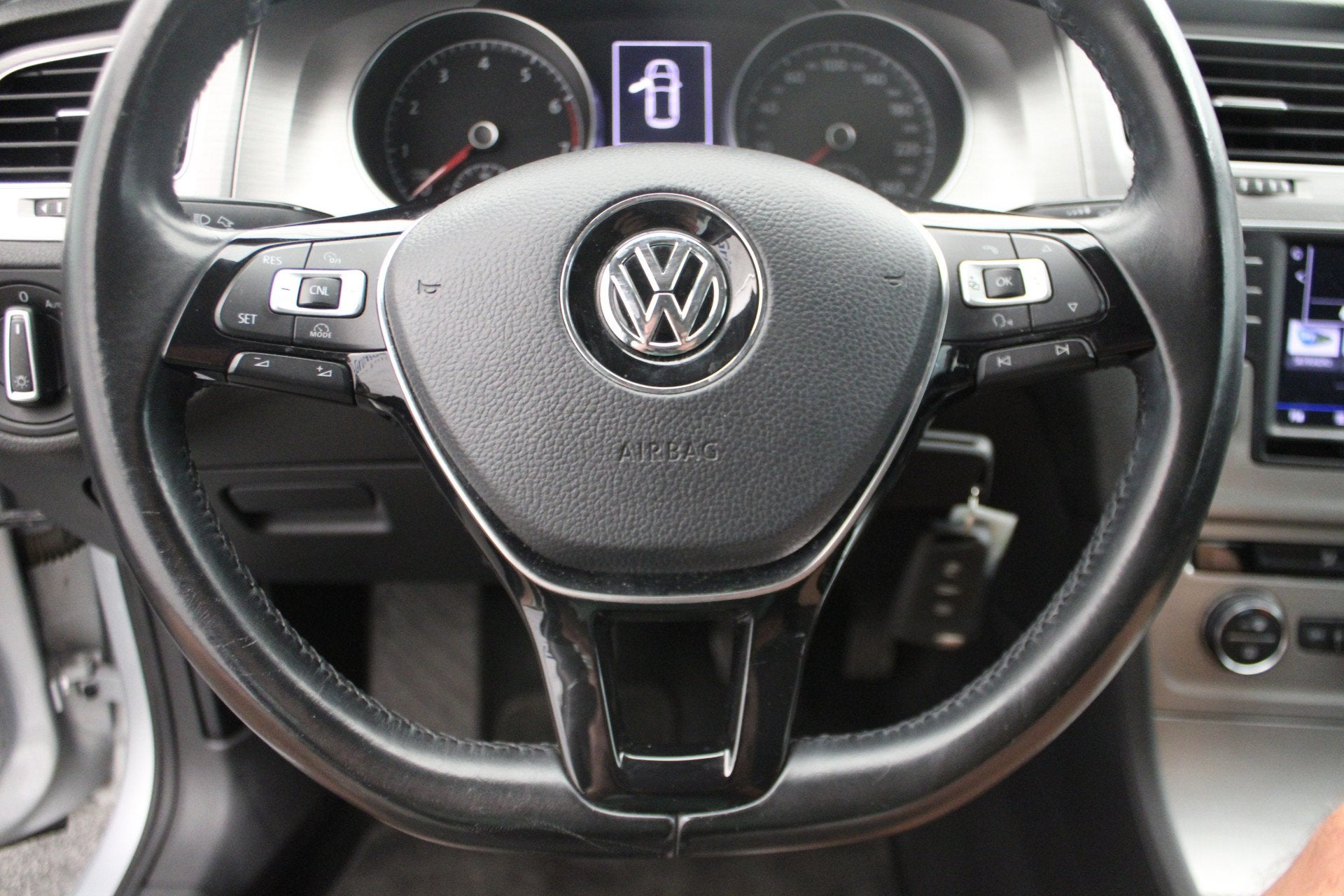 Foto 21 van Volkswagen Golf 1.0 TSI Comfortline keurige 5-deurs met klim