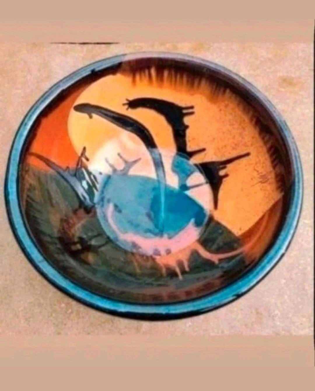 Keramieken schaal gesigneerd.
Handgemaakt.
28 cm diameter., Ophalen of Verzenden