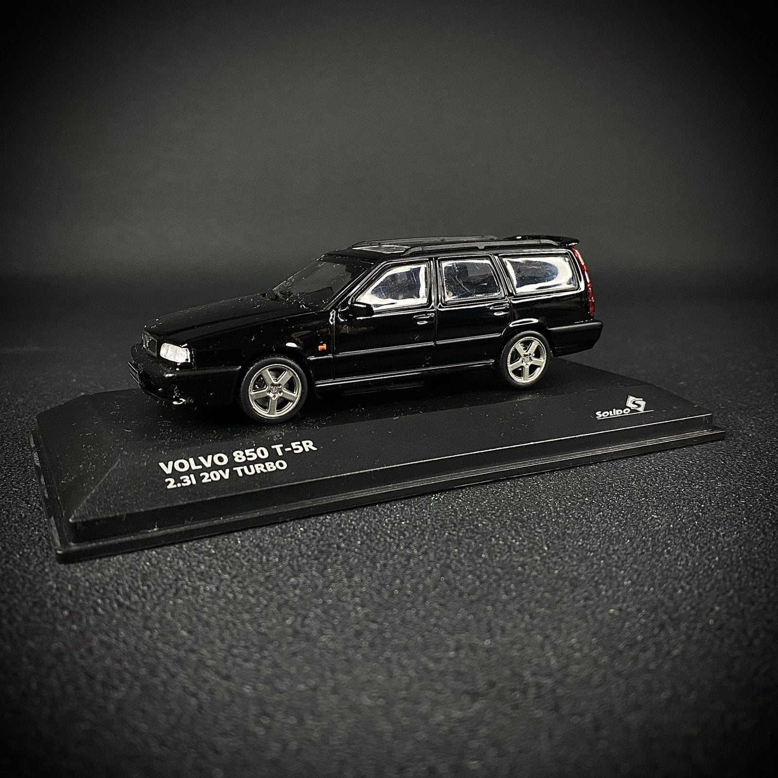 Solido Volvo 850 T-5R 2.3i 20V Turbo Schaalmodel Zwart, Ophalen of Verzenden, Zo goed als nieuw, Overige typen