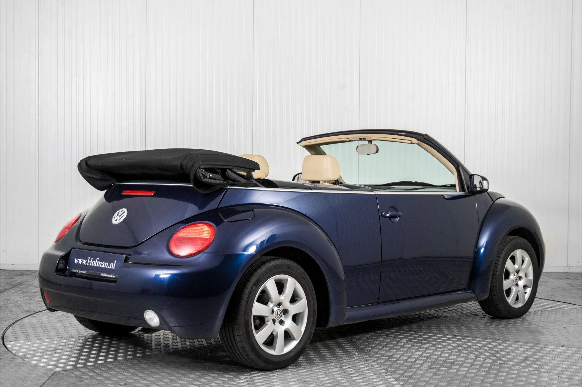 Volkswagen New Beetle Cabriolet 1.6 leer 99000 km (bj 2004), Auto's, Volkswagen, Gebruikt, Beetle (Kever), 4 cilinders, Cabriolet