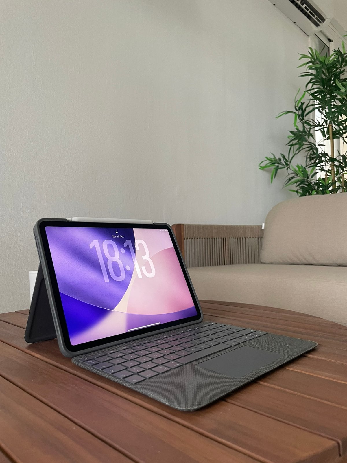 Apple iPad Pro 11" Retina | M Chip + Foliotouch & Pencil, Ophalen of Verzenden, Zo goed als nieuw, 11 inch, Apple iPad