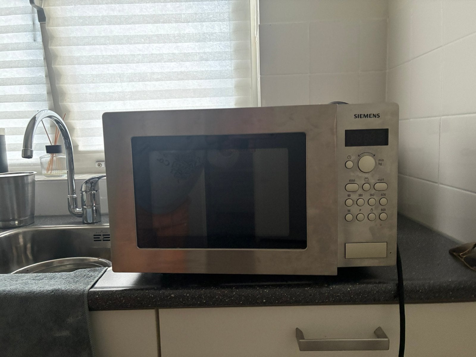 Combi magnetron, Witgoed en Apparatuur, Magnetrons, Ophalen, Combimagnetron, Gebruikt, Draaiplateau