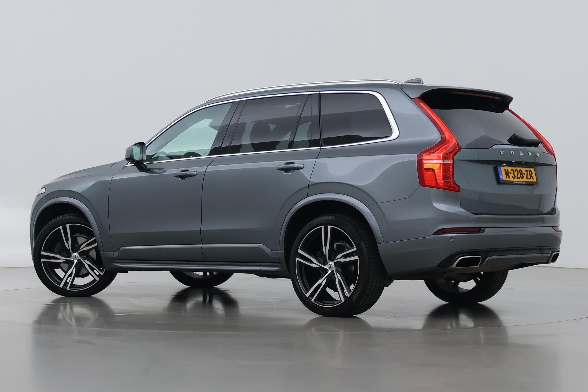 Volvo XC90 T6 AWD R-Design | ACC | Luchtvering | Panoramadak, Auto's, Volvo, Gebruikt, Euro 6, 4 cilinders, 1969 cc