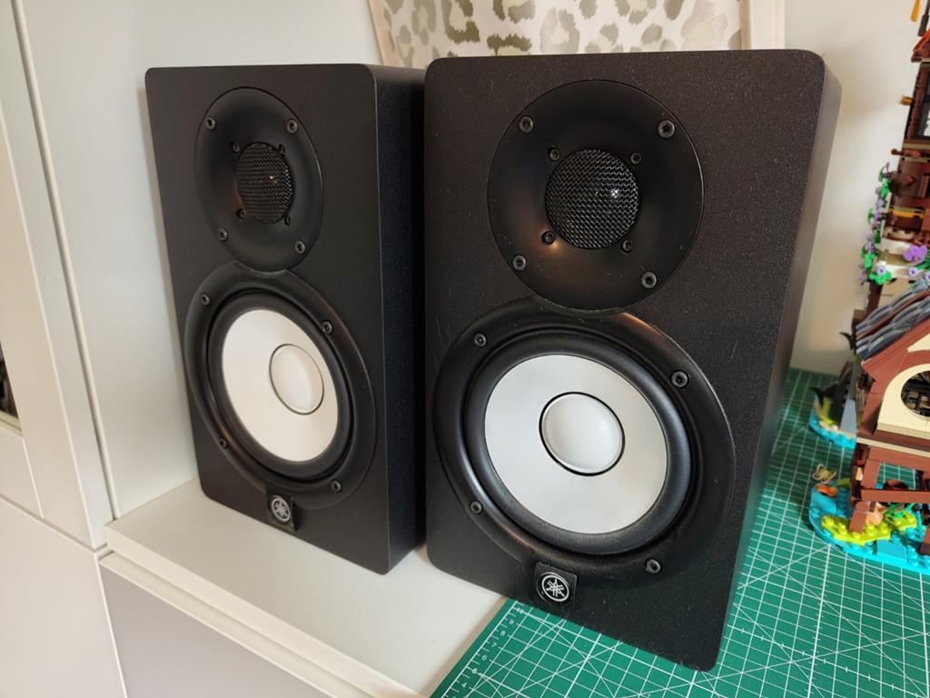 Yamaha HS5 Studio Monitoren (set van 2) met isolatiepads, Audio, Tv en Foto, Luidsprekers, Zo goed als nieuw, 60 tot 120 watt