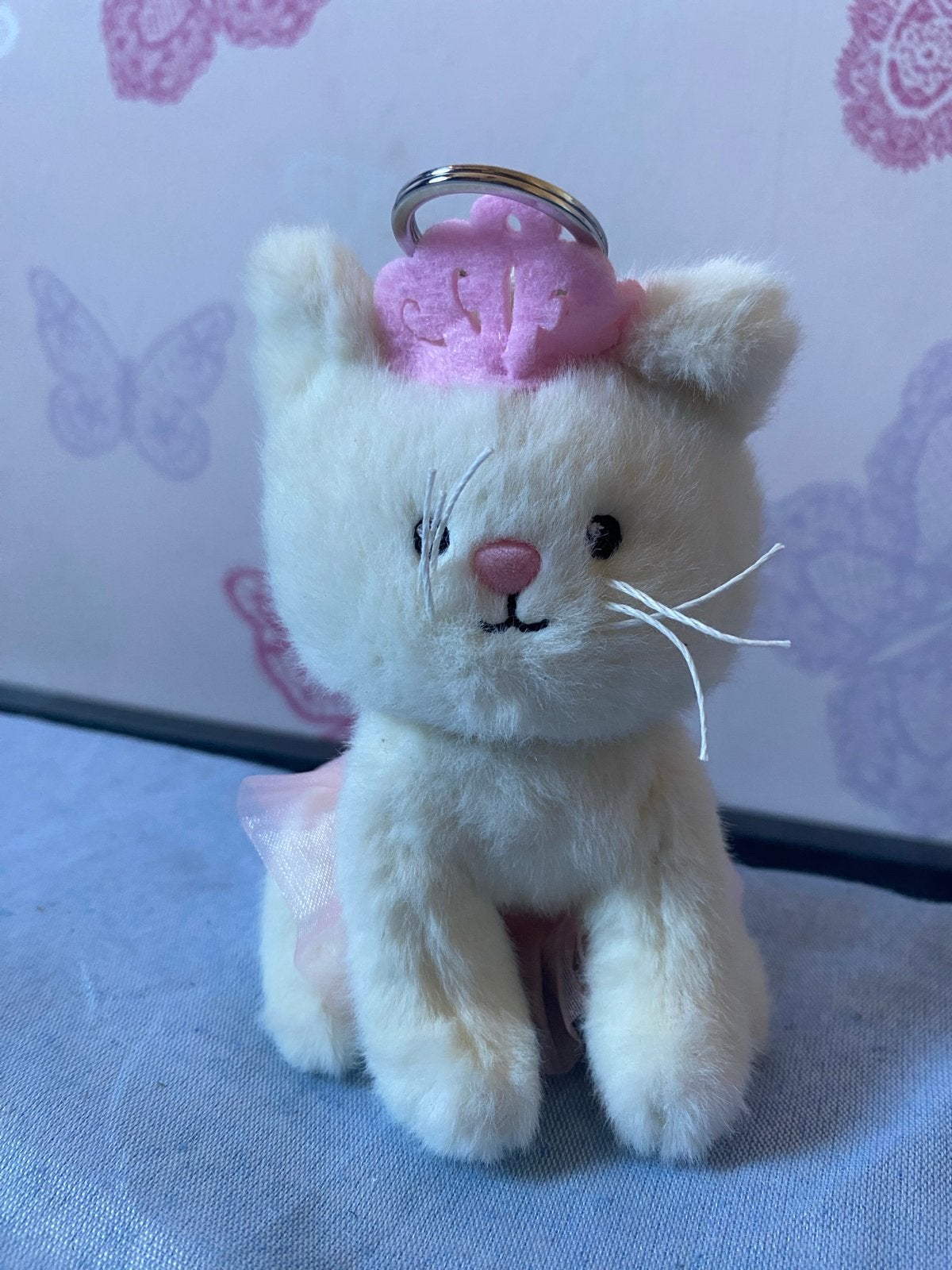 Hema Kat Knuffel Sleutelhanger met Roze Kroontje en tutu, Hema, Overige karakters, Nieuw, Ophalen of Verzenden