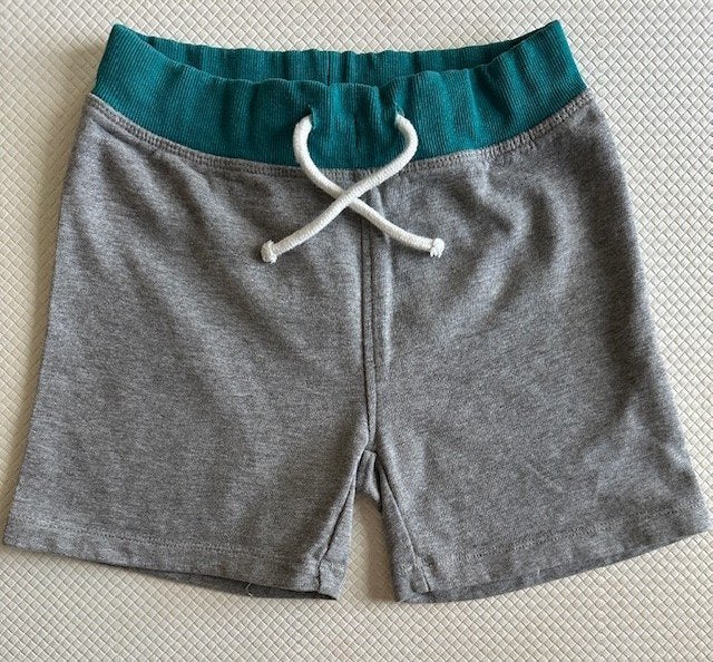 Korte broek van Name it , maat 134  nog NIEUW (N762), Kinderen en Baby's, Kinderkleding | Maat 134, Broek, Nieuw, Ophalen of Verzenden