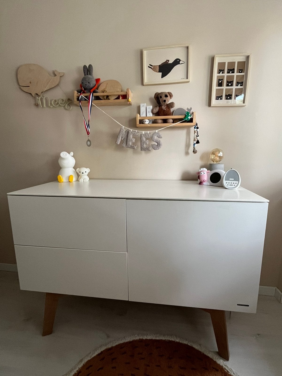 Commode, Kidsmill Sixties, wit mat/eiken, Kinderen en Baby's, Ophalen, 50 tot 70 cm, 100 cm of meer, Zo goed als nieuw