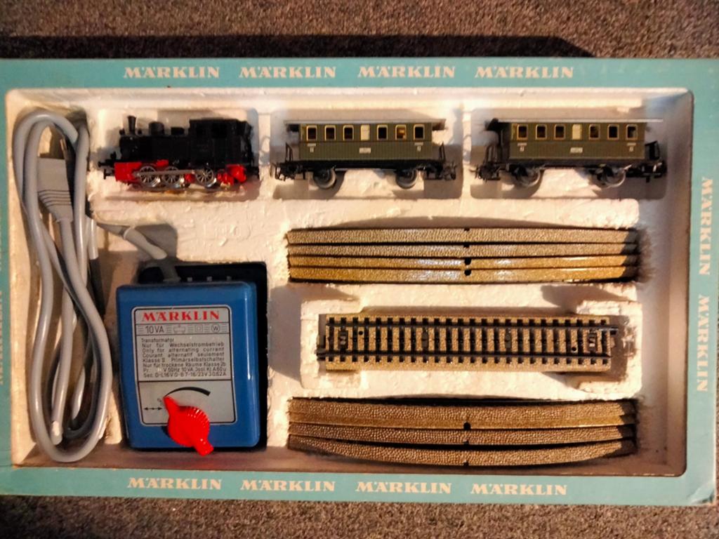 Märklin Treinset met Locomotief, Wagons en Rails, Verzenden