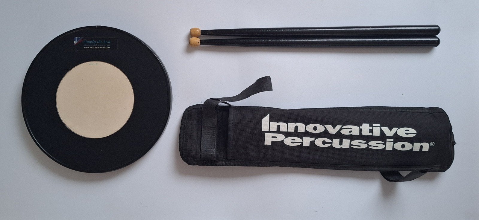 Practice pad met stokken.
Gebruikt maar nog in goede staat., Muziek en Instrumenten, Gevondenengemaakt@gmail.com, Onbekend, Ophalen of Verzenden