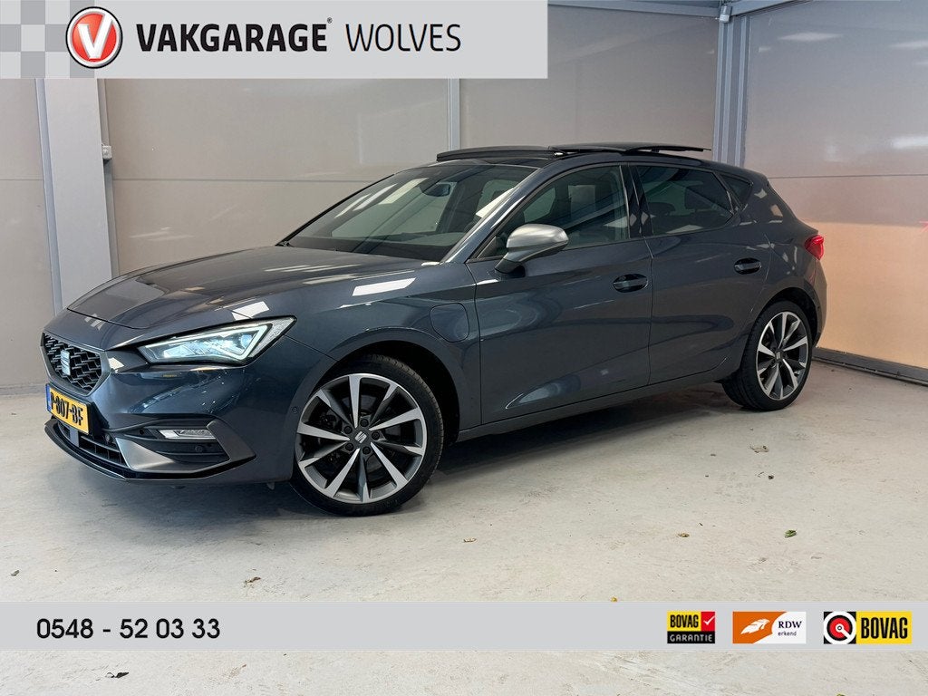Seat Leon 1.4 TSI eHybrid PHEV FR Business Intense | PANODAK, Auto's, Seat, Gebruikt, Leon, Plug-in hybride, Automatische klimaatregeling