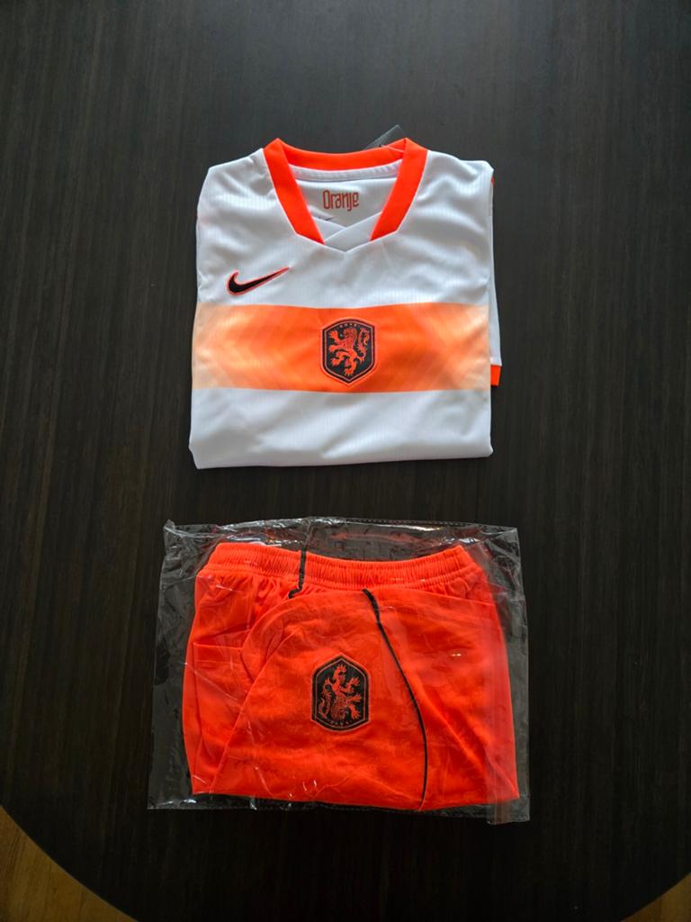 Nederlands Elftal Voetbaltenue Maat 140 (Kindermaat), Ophalen of Verzenden, Nieuw, Nike, Jongen of Meisje