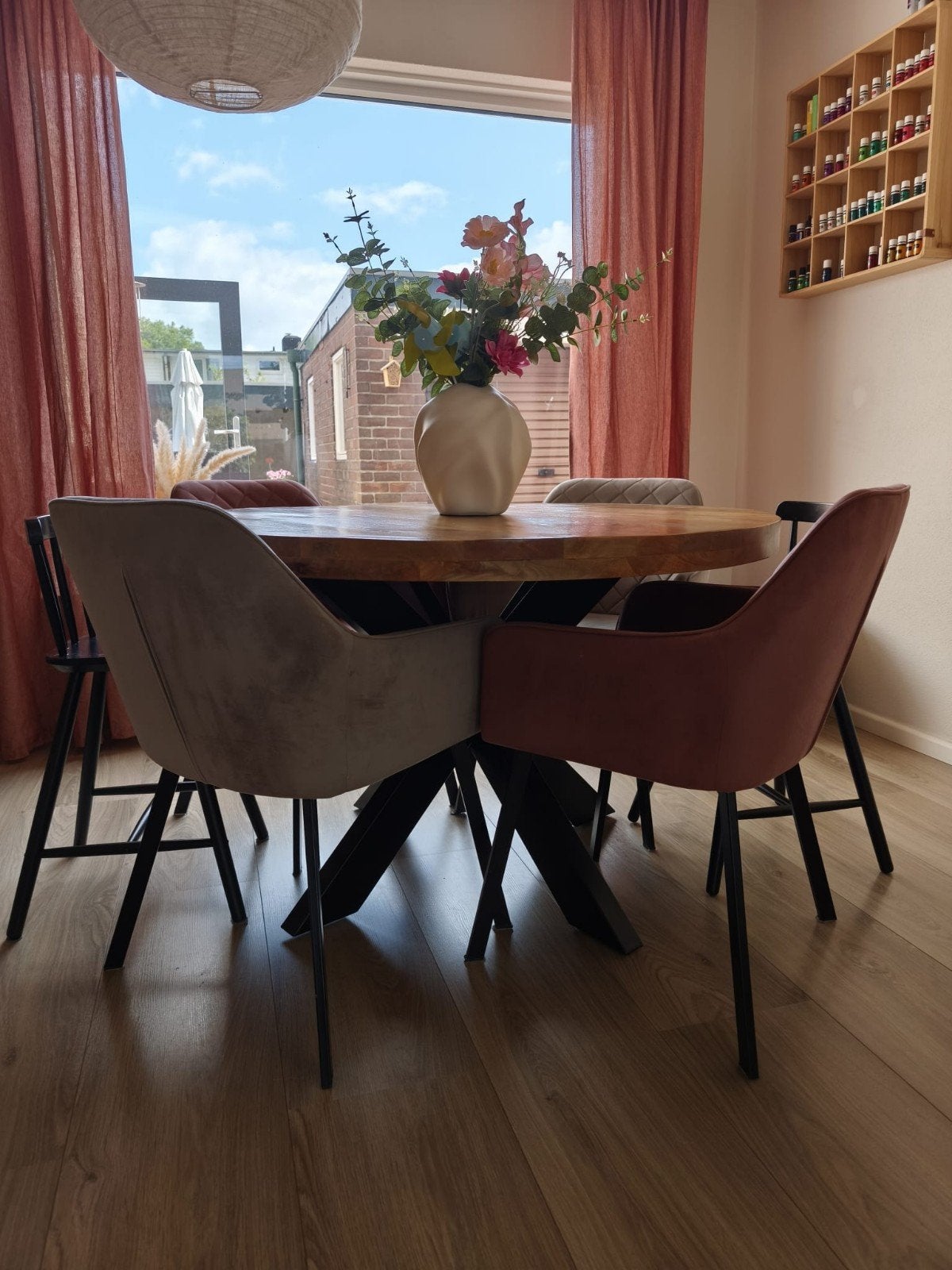 Eetkamertafel rond + 4 stoelen, Ophalen, Gebruikt, Modern, Luxe, Scandinavisch