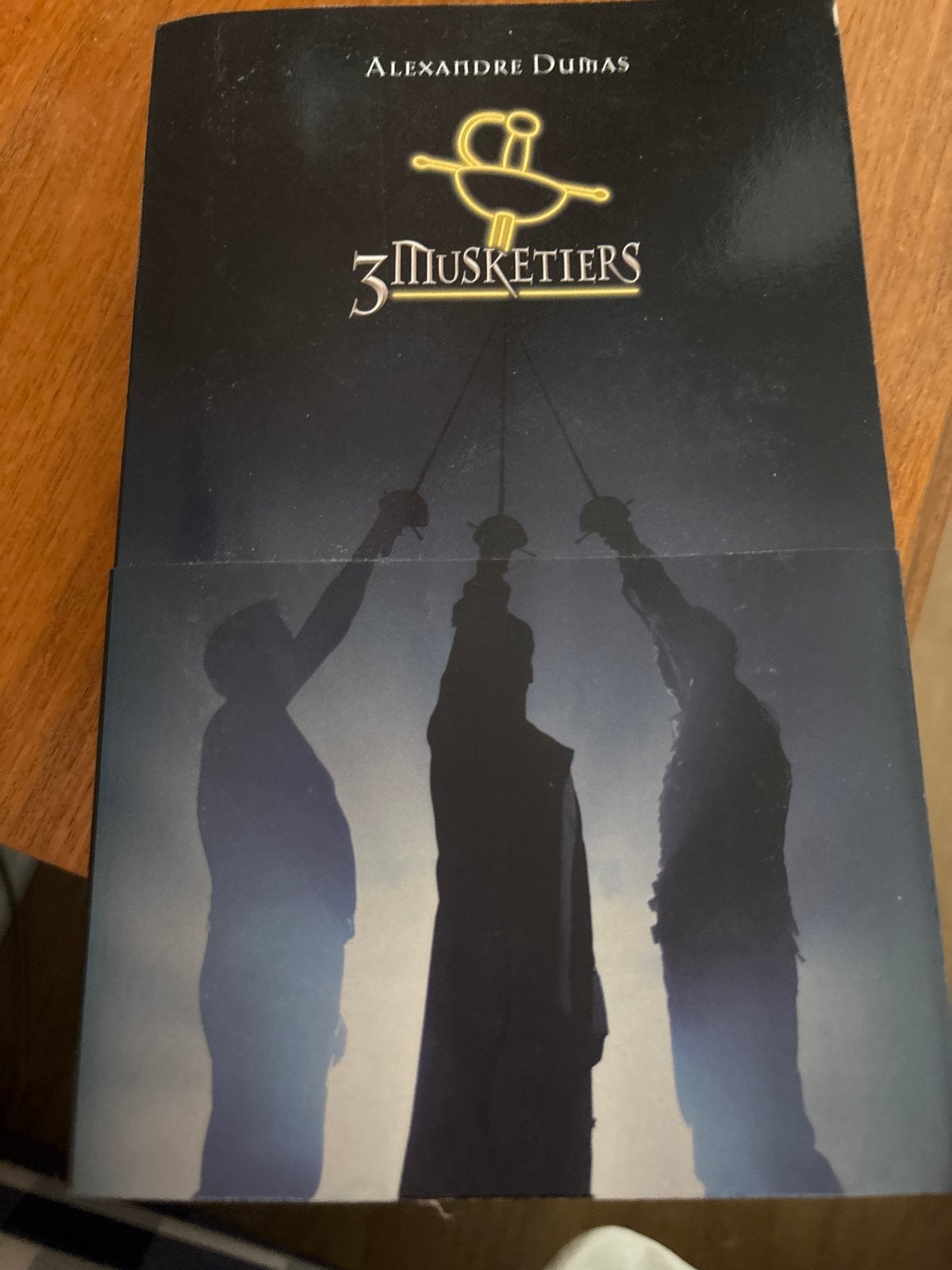 3 Musketiers - Het verhaal van Alexandre Dumas, Ophalen of Verzenden, Zo goed als nieuw