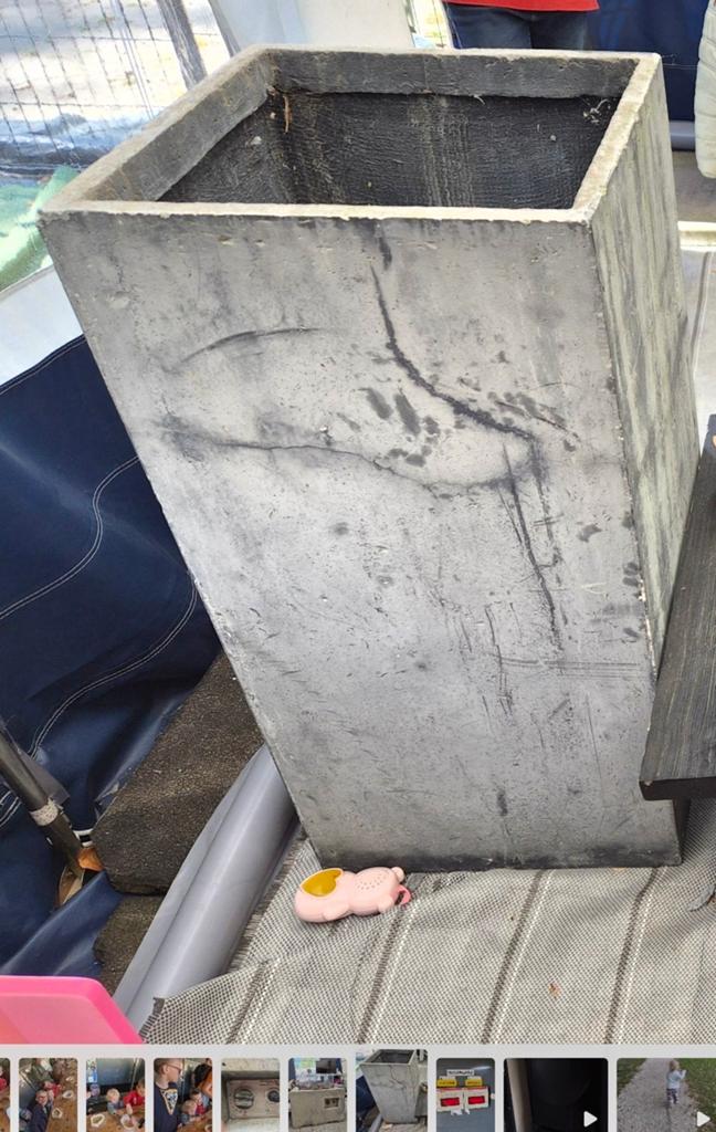 Pilaar voor gasfles naast de vuurtafel, Ophalen of Verzenden