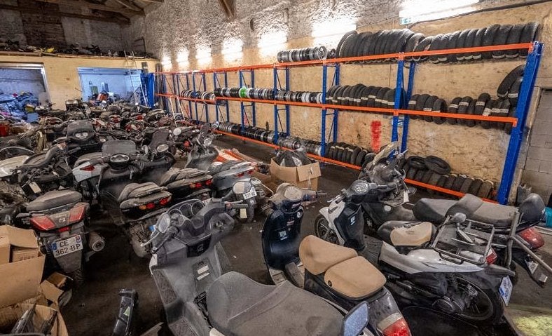 HEB JE EEN PARTIJ SCOOTERSPULLEN STAAN?, Ophalen, Overige typen, Overige merken
