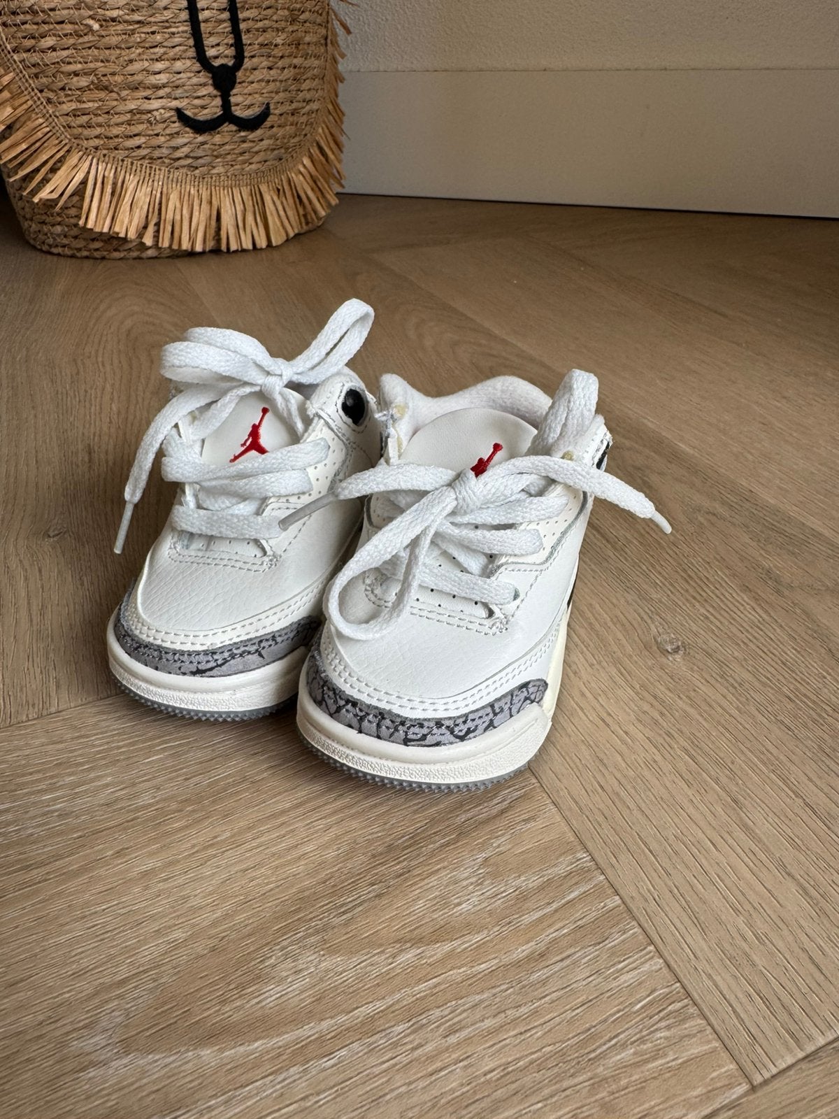 Air Jordan 3 Retro White Cement - maat 17 - nieuw, Schoentjes, Jongetje of Meisje, Nieuw, Ophalen of Verzenden