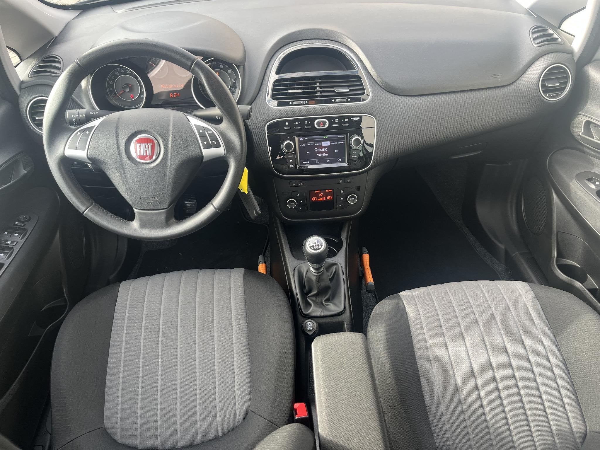 Fiat Punto Evo 0.9 TwinAir Sempre / Trekhaak (1.000KG) / Nav, Voorwielaandrijving, Gebruikt, Euro 6, 49 €/maand