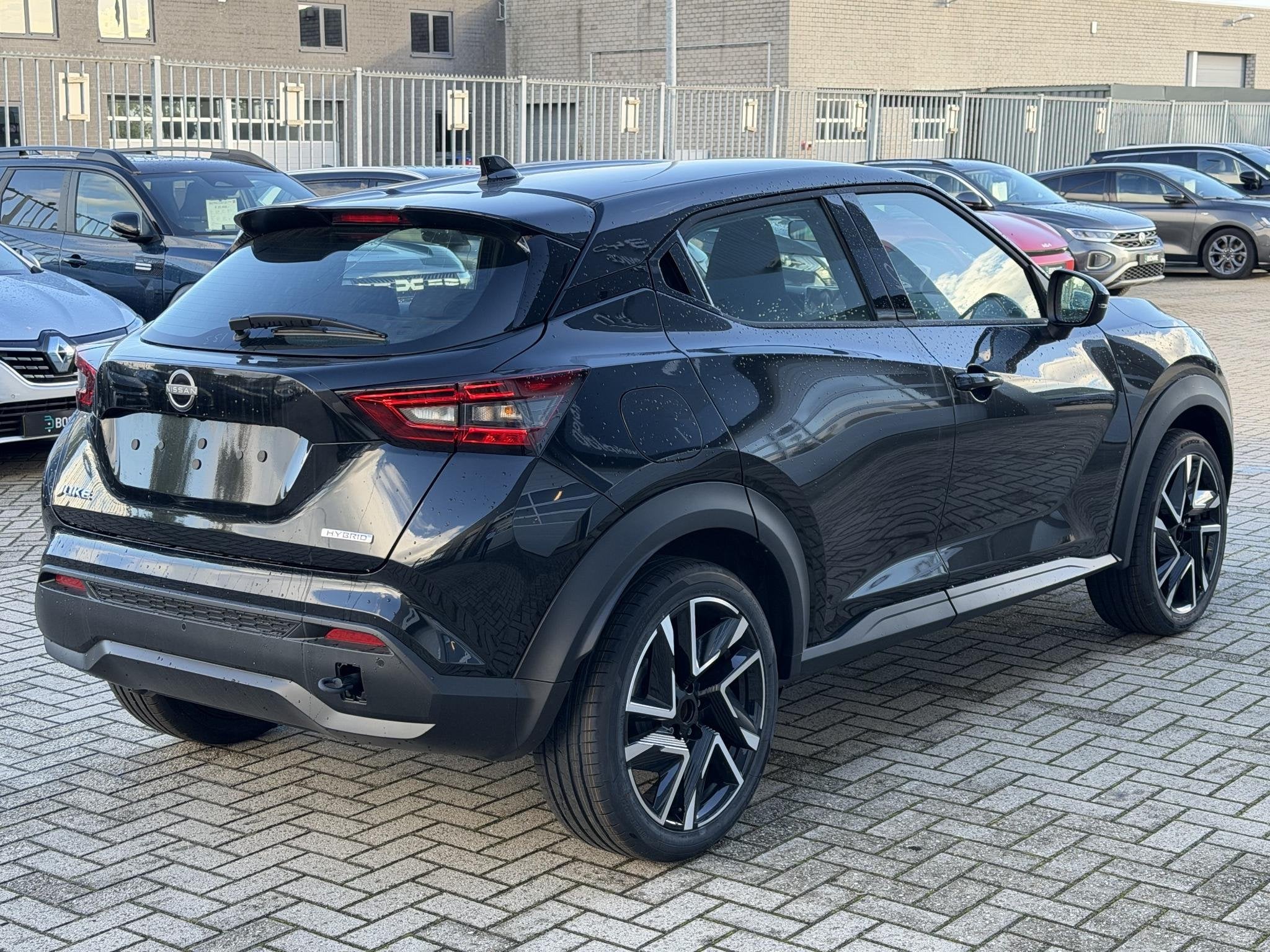 Nissan Juke 1.6 Hybrid 143 N-Connecta | Van: € 37.557,- nu, Auto's, 94 pk, 4 cilinders, Met garantie (alle), Zwart