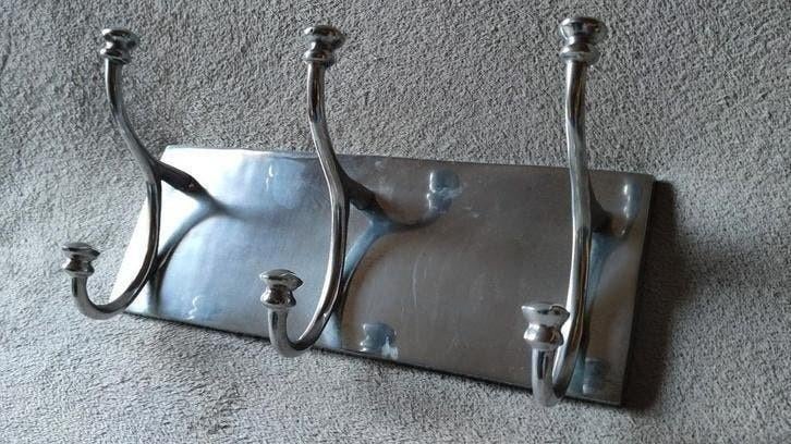 Metalen Art Deco wandkapstok, kapstok met 3 grote haken, Wandkapstok, Gebruikt, Ophalen of Verzenden, Minder dan 100 cm