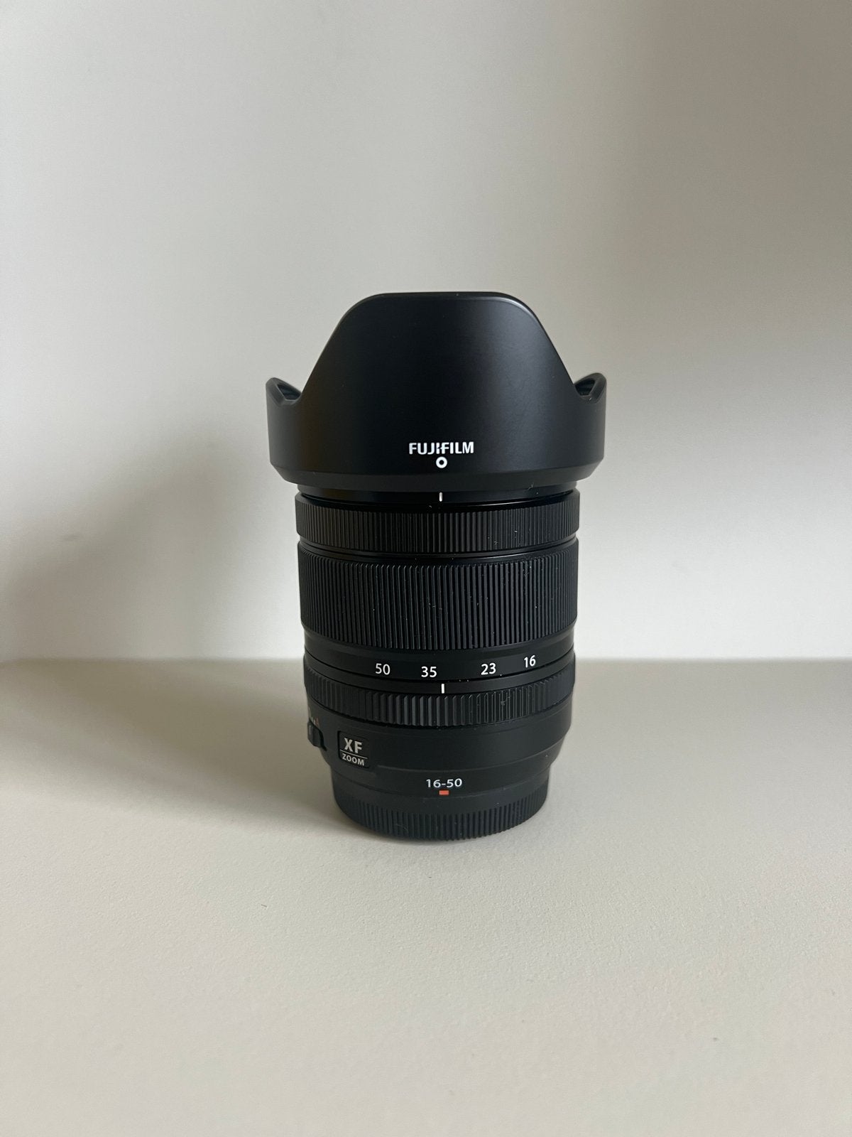 Fuji XF 16-50 mm F2.8 - 4.8 zoomlens, Ophalen of Verzenden, Zo goed als nieuw, Standaardlens