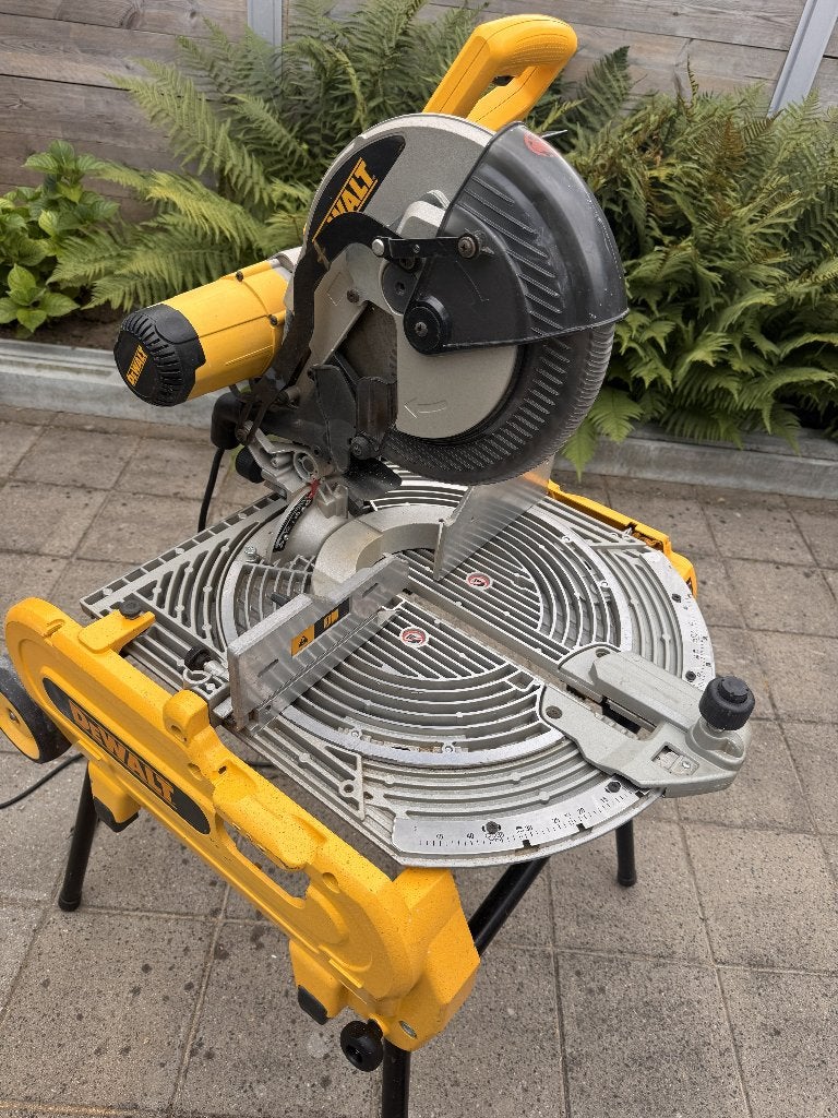 DeWalt D27107 Combinatiezaag - afkortzaag en zaagtafel, Ophalen, De Walt, Gebruikt, Cirkelzaag