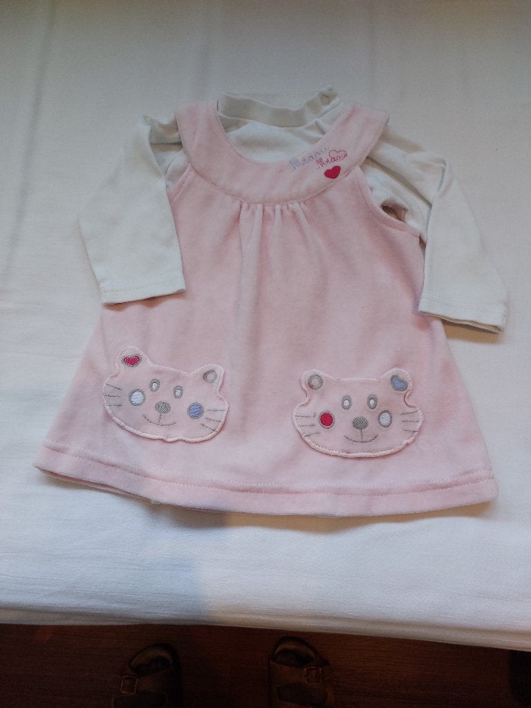 roze velours jurkje met poesjes vz. en witte romper mt. 68, Kinderen en Baby's, Babykleding | Maat 68, Meisje, Jurkje of Rokje