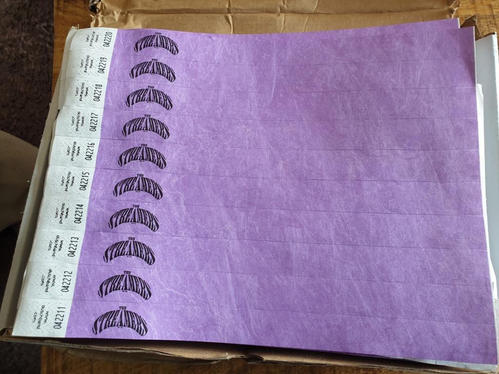 2000 paarse polsbandjes, nieuw voor feest of party, Ophalen of Verzenden, Nieuw