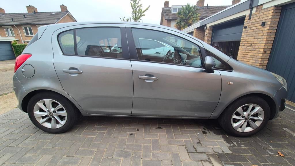 Opel Corsa 1.2 16V 5D 2014 Grijs, Auto's, Voorwielaandrijving, 750 kg, 4 cilinders, 1229 cc