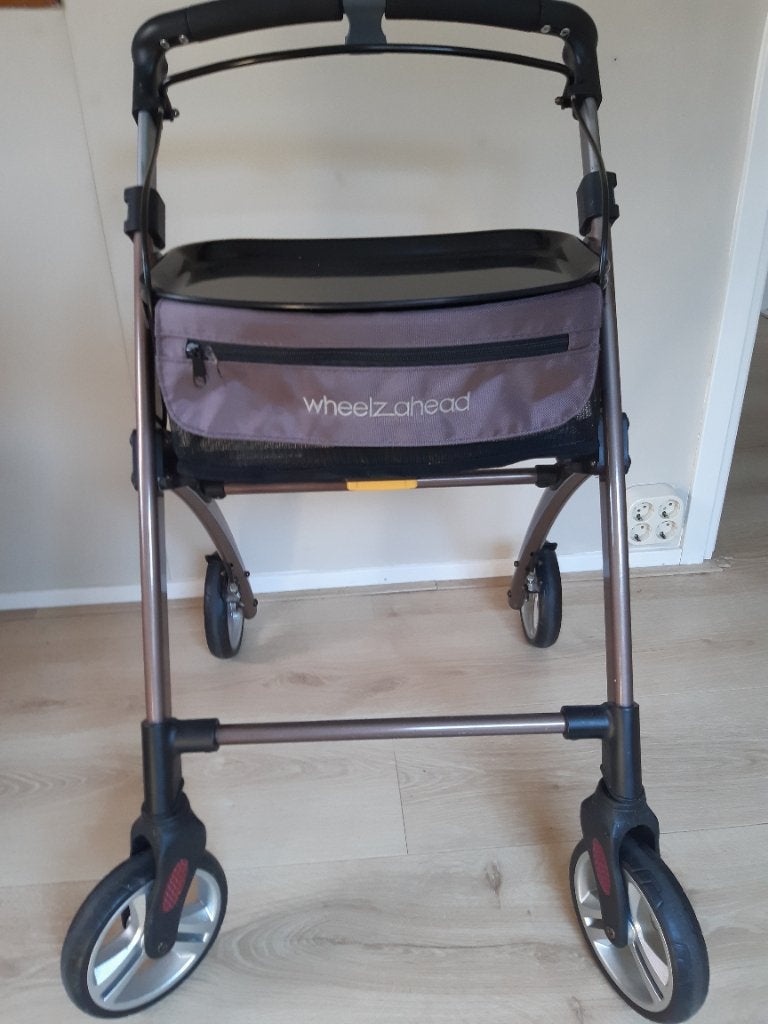 Rollator, Ophalen, Lichtgewicht, Zo goed als nieuw