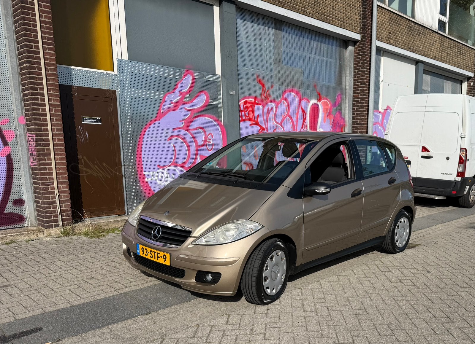 Mercedes-Benz A-Klasse 150  5DRS AUTOMAAT, Auto's, 15 km/l, 1498 cc, 400 kg, Geel